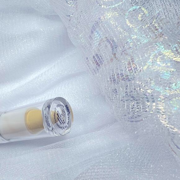 ⭐️🆕 NWOB Carmindy & Co. Deflection Correction Stick Makeup Beauty Concealer - Picture 7 of 8